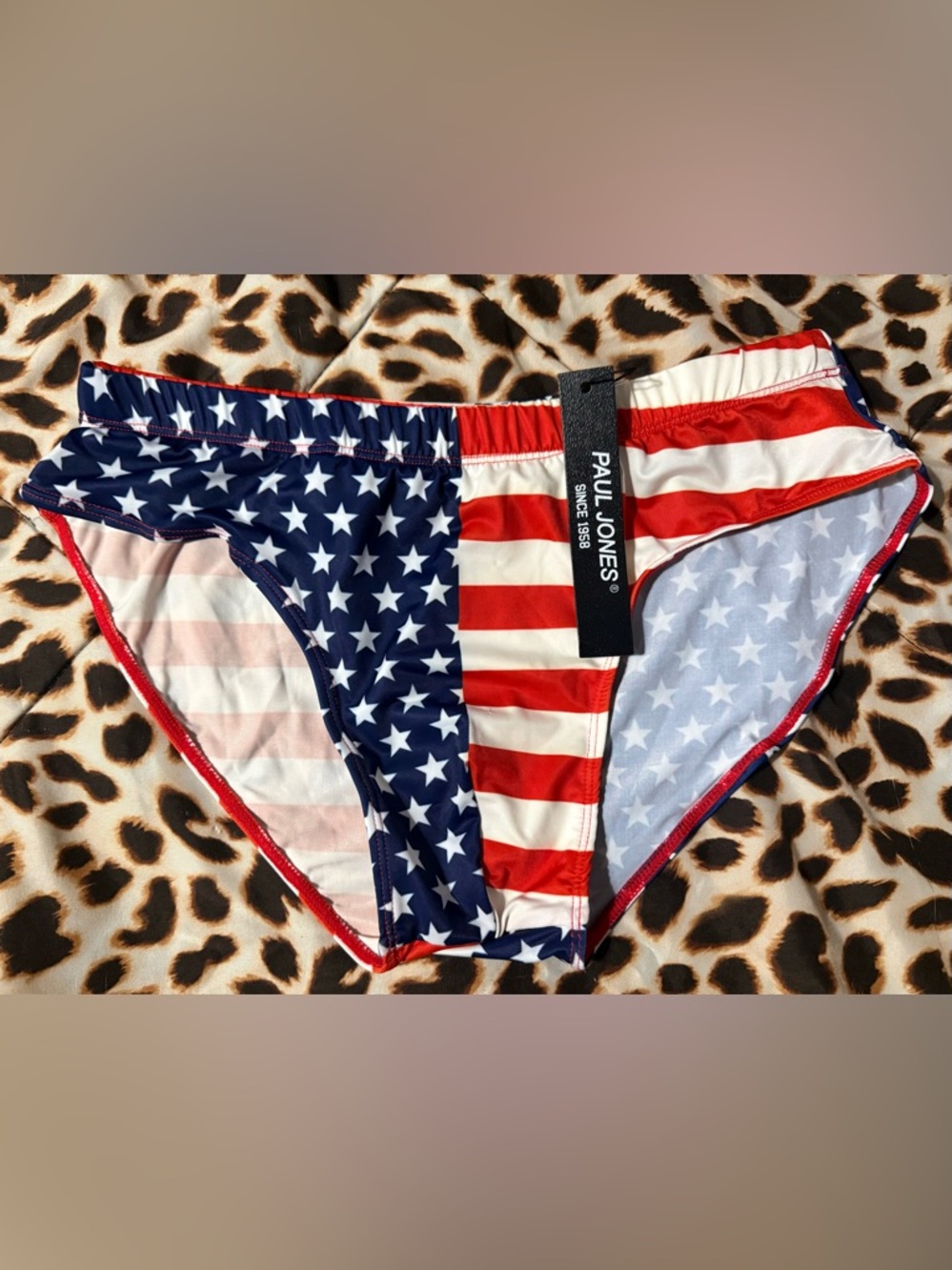 ♥️Men’s Paul Jones 95% Polyester Speedos♥️